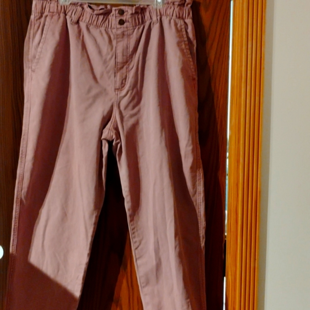 Target ( Universal Thread)Mauve Cargo Style, loose fitting Pants